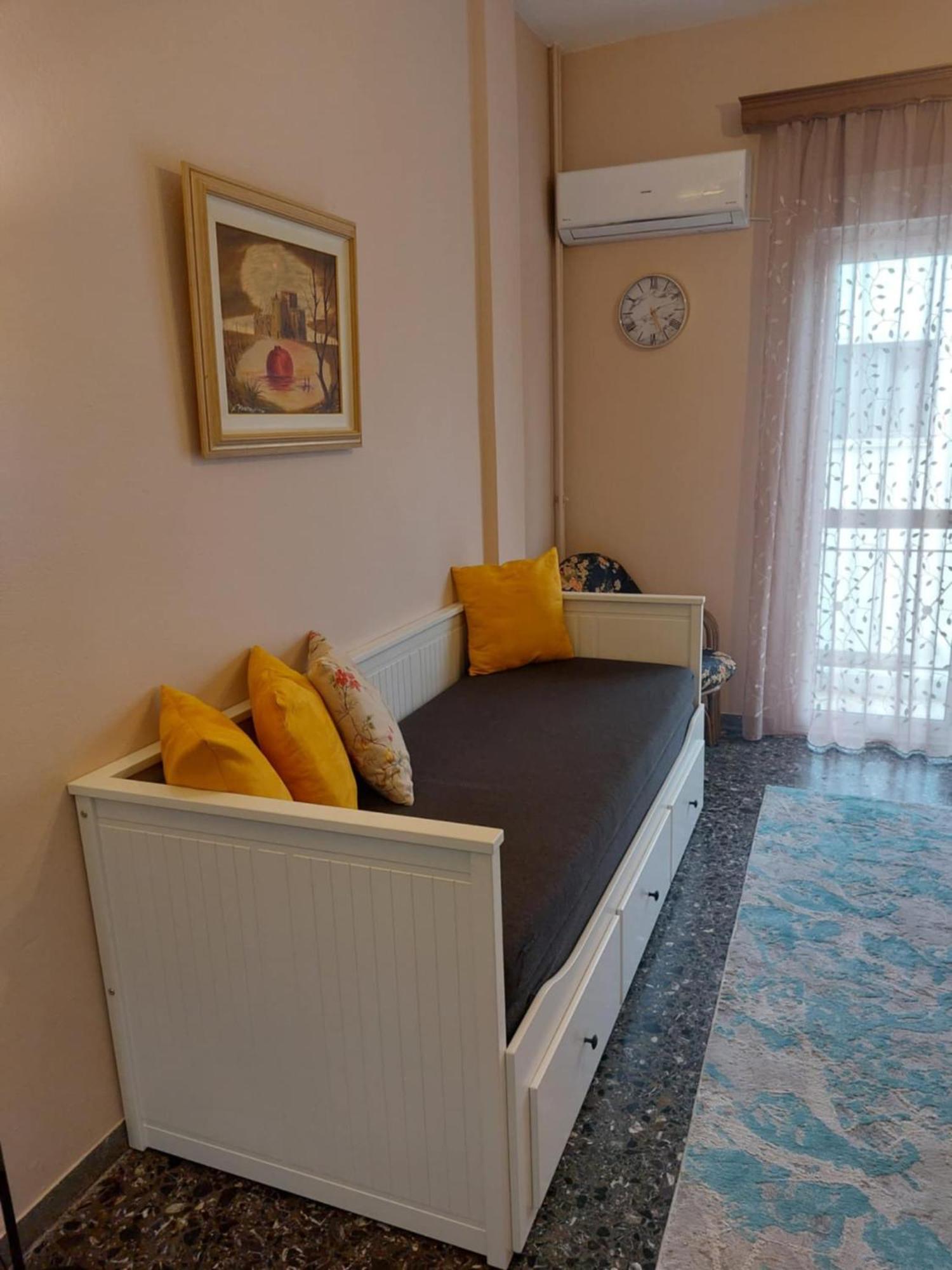 Crystal Home Near Airport Artemida  Exterior foto